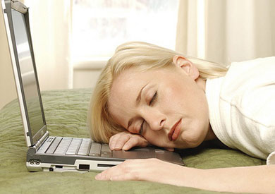 السهر عدو للجمال والصحة